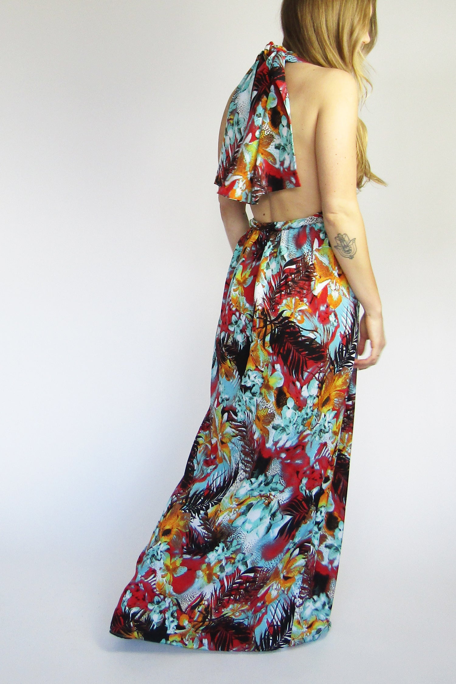 Turquoise Tropical Print Backless Maxi Dress